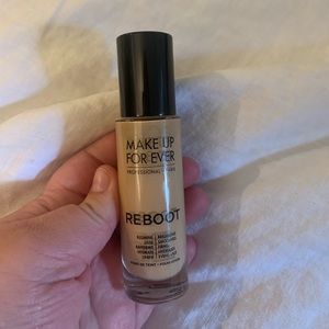 Makeup Forever Reboot Y225 Marble